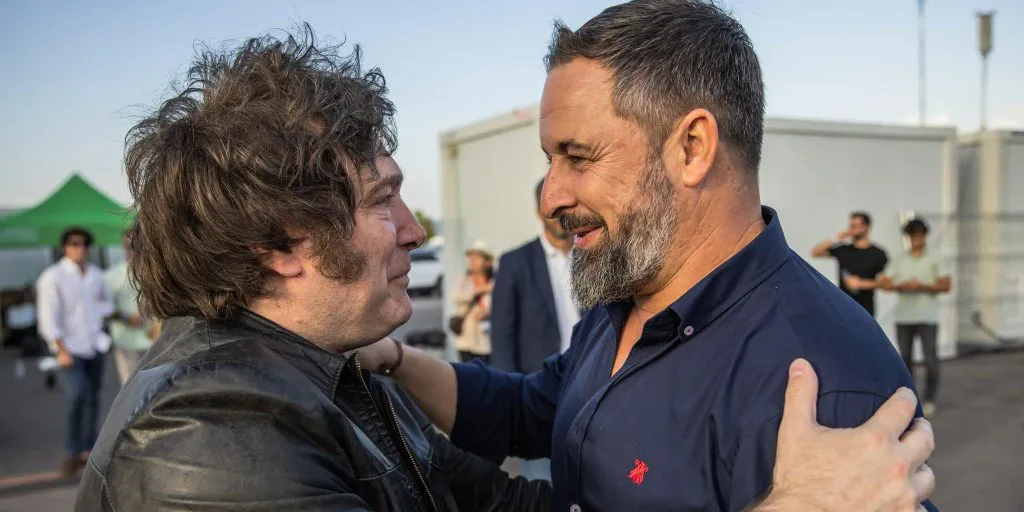 JAVIER-MILEI-SANTIAGO-ABASCAL-VOX-ESPANA--e1711744838195-1024x512 JAVIER-MILEI-SANTIAGO-ABASCAL-VOX-ESPANA--e1711744838195-1024x512