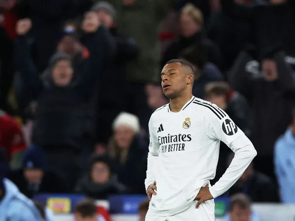 Mbappé - gesto de frustración - Anfield -El Confidencial/Reuters/Lee Smith