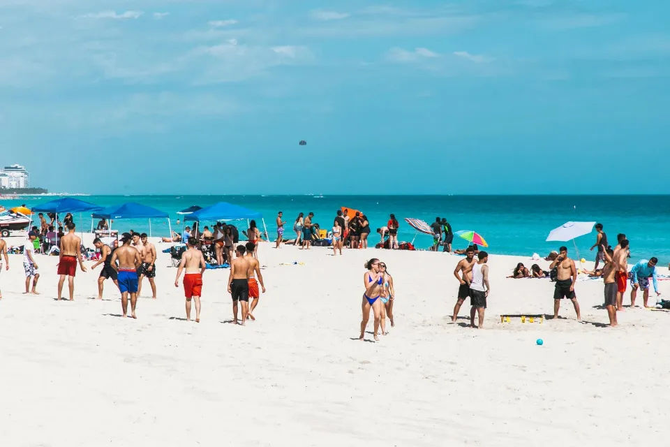 España supera los 44 millones de turistas extranjeros en el primer semestre de 2025