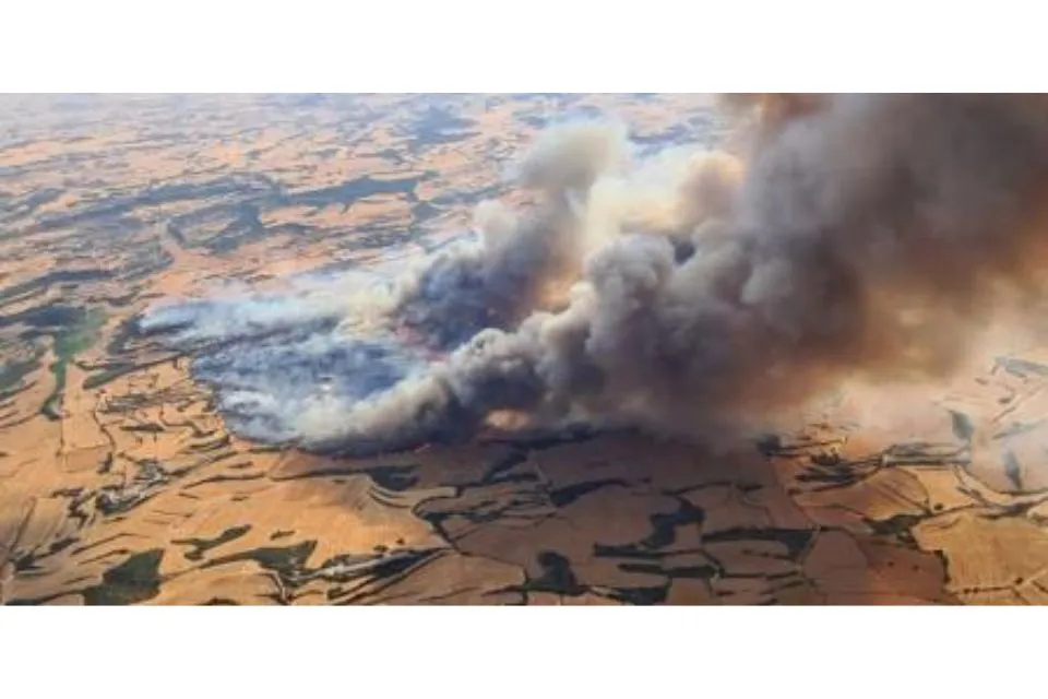 El primer gran incendio forestal del verano deja dos muertos en Lleida|Foto: La Vanguardia