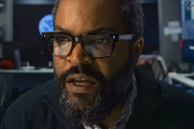 Ice Cube en una escena de la película "La guerra de los mundos"|Foto: Amazon Prime Video.