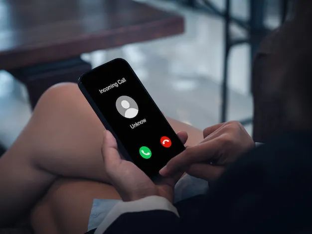 Llamada fraudulenta |Foto: Freepik Más de 14 millones de llamadas y SMS que escondían un fraude han sido bloqueados por los operadores de telecomunicaciones