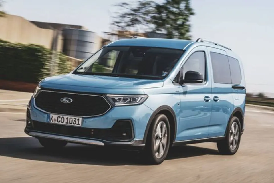 Coche eléctrico - Ford Tourneo Connect - Foto: El Confidencial Coche eléctrico - Ford Tourneo Connect - Foto: El Confidencial