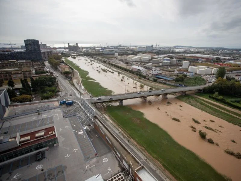 tarragona-redes-retencion-plasticos-alcantarillado-limpieza-playas|Foto: Marc Bosch