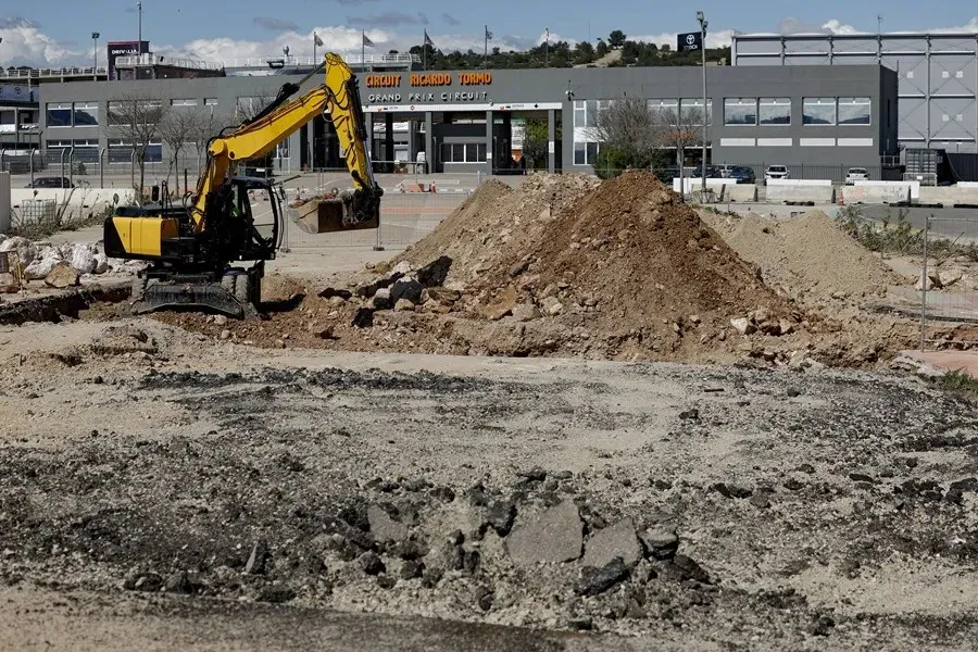 Obras de reconstrucción del Circuit Ricardo Tormo, tras la Dana|Foto: EFE/Biel Aliño Bruselas anuncia un anticipo de €100 millones a España para la recuperación tras la Dana