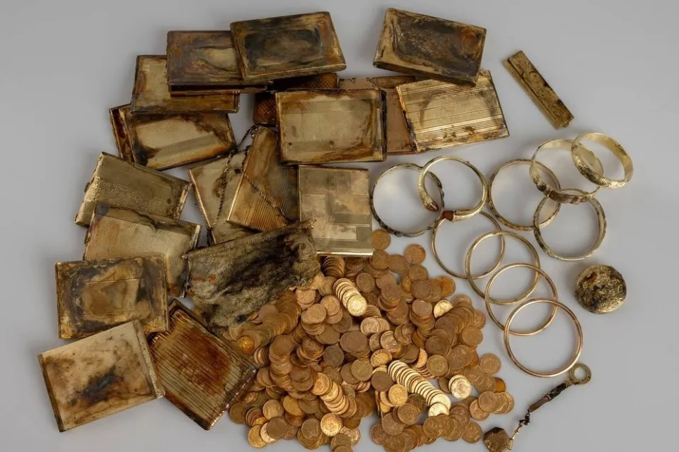 Las monedas y objetos de oro que superan los €600.000|Foto: El Confidencial/Museo de Bohemia Oriental de Hradec Králové