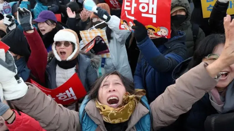 Corea del Sur celebra destitución de presidente / Reuters
