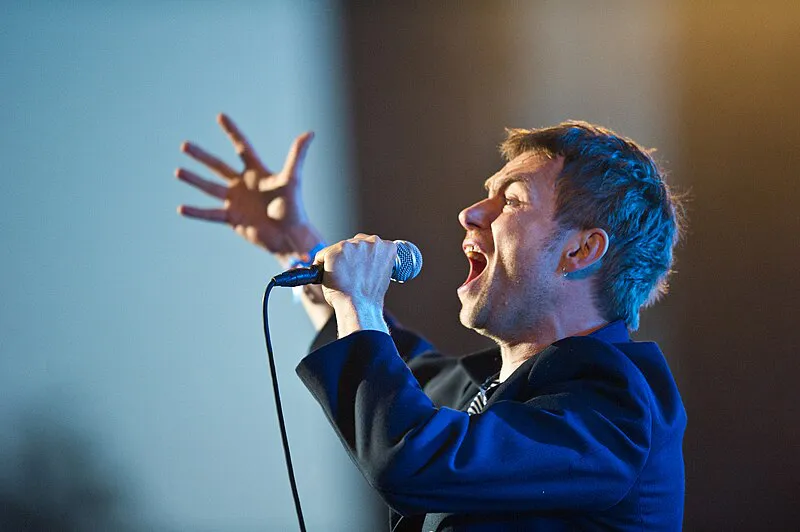 Damon_Albarn_-_Roskilde_Festival_2010