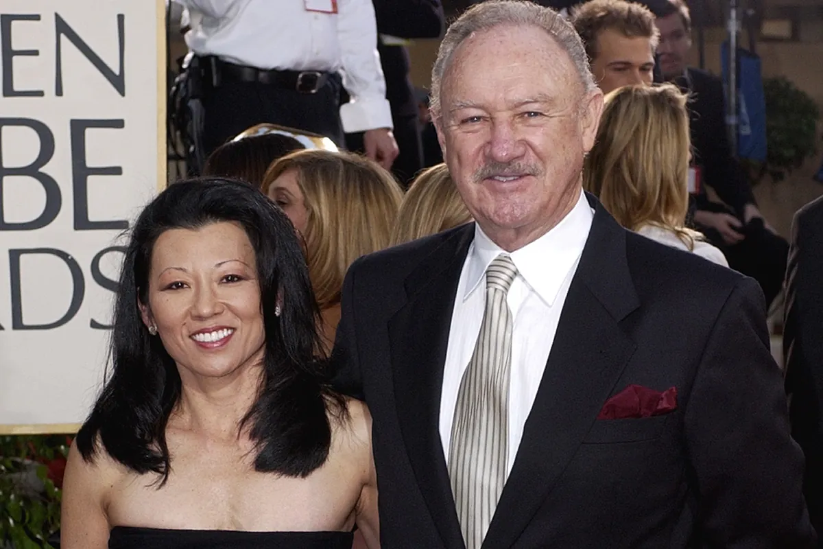 Nueva evidencia en el caso de la muerte de Gene Hackman|Foto: El Mundo/Mark J. Terrill/AP Nueva evidencia cambia la versión oficial de la muerte de Gene Hackman y su esposa: el móvil de su mujer cambia la fecha del fallecimiento