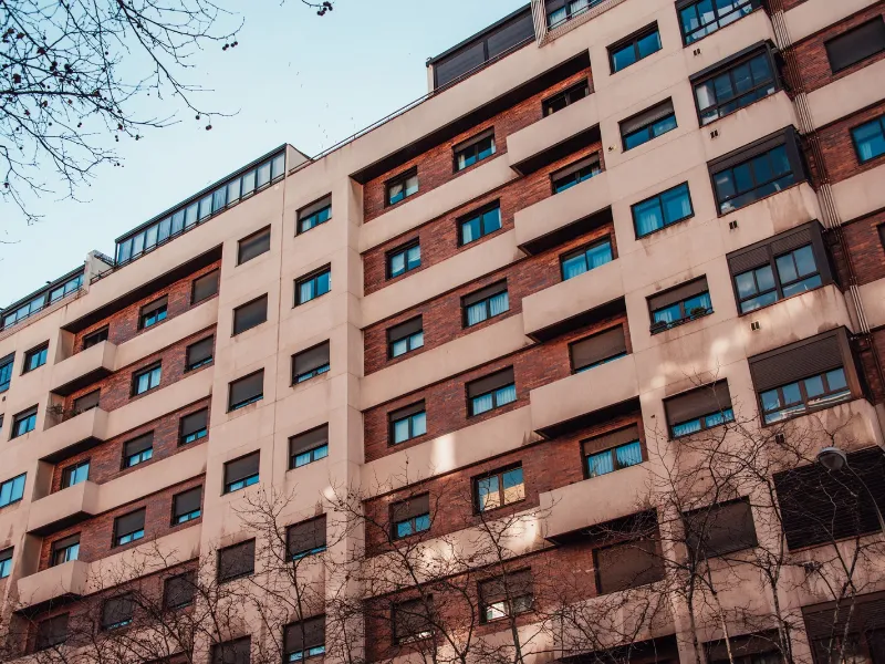 Transformar oficinas en viviendas podría sumar 25.000 pisos en Madrid