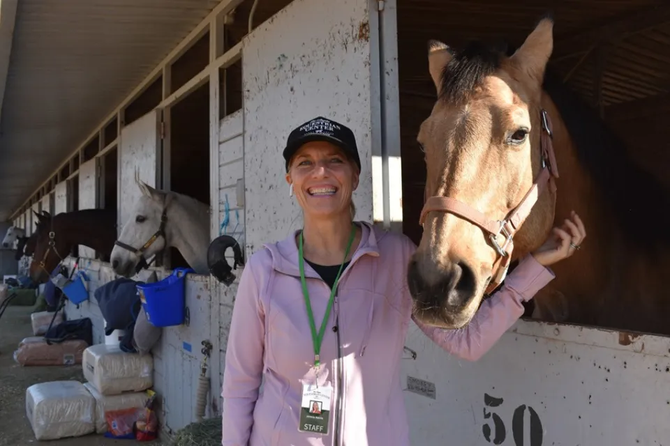 Ejecutiva de Los Angeles Equestrian Center (LAEC), Jennie Nevin, posa en Los Ángeles EEUU- EFE/Mónica Rubalcava