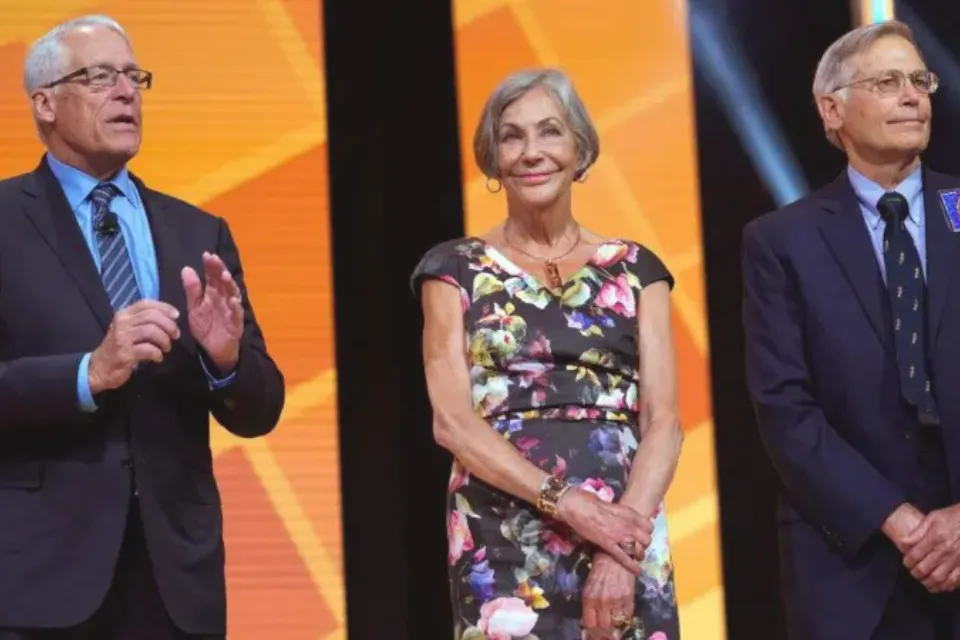 Rob, Alice y Jim Walton heredaron la fortuna del fundador de Walmart, Sam Walton - BBC Mundo/Getty Images Rob, Alice y Jim Walton heredaron la fortuna del fundador de Walmart, Sam Walton - BBC Mundo/Getty Images