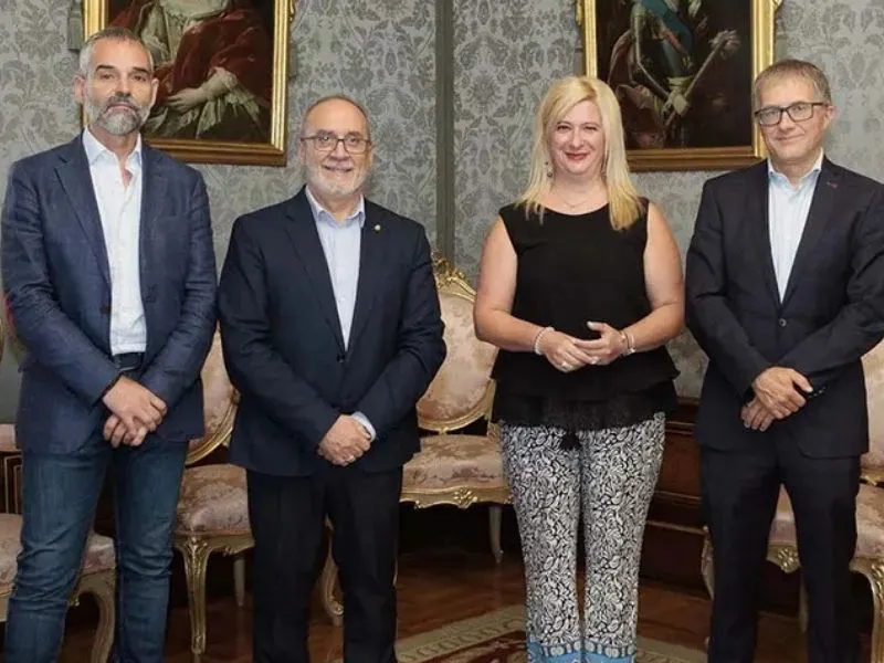 leire-diez-fontanera-psoe-navarra|Foto: OK Diario  La investigación de la UCO sitúa a Leire Díez como figura clave en una red de corrupción vinculada al PSOE y con ramificaciones en Navarra
