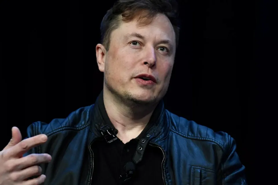 Elon Musk|Foto: Euronews/AP Photo/Susan Walsh Grok de Elon Musk se actualiza con IA de anime sexualizada y panda provocador