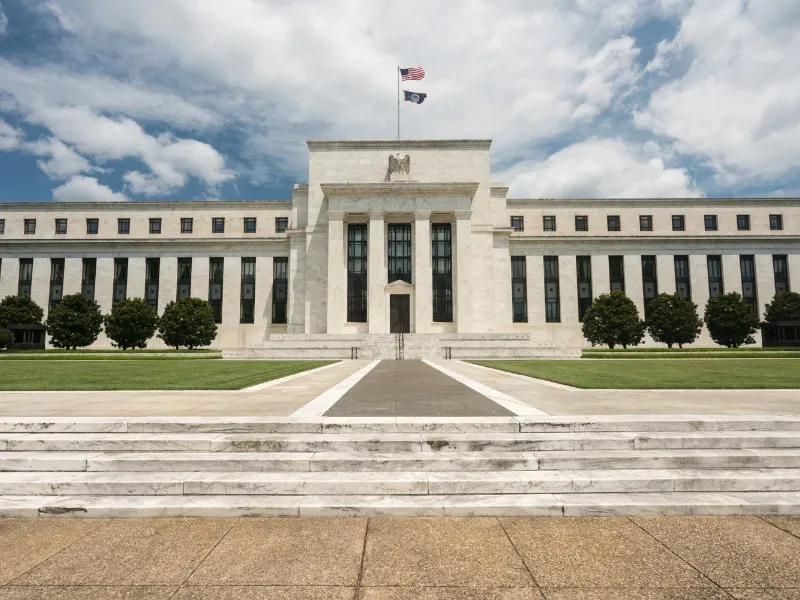 La Reserva Federal recorta tasas por segunda vez en 2025 La Reserva Federal baja tasas por segunda vez en 2025 y suspende reducción de activos desde diciembre por empleo débil e inflación persistente