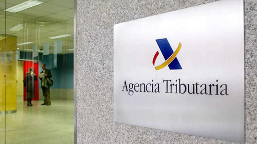 Sede de la Agencia Tributaria española (Archivo) | Foto: El Observador A partir de 2026, todas las empresas y autónomos en España deberán adaptar sus sistemas de facturación a la normativa Verifactu. Conoce los plazos, sanciones y cómo cumplir con Hacienda