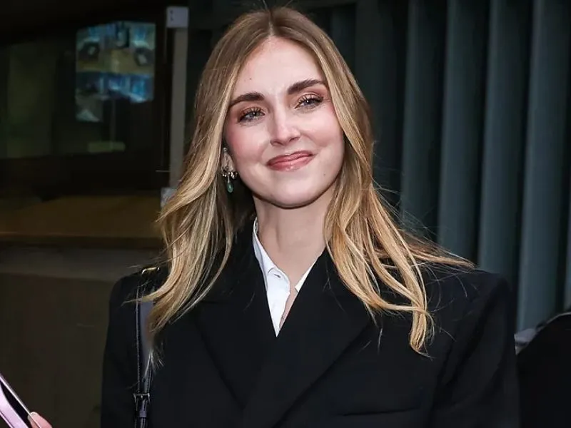 chiara-ferragni-empresaria-italiana-tras-sentencia-judicial-roma|Foto: Gtres/El Mundo  La justicia italiana dicta el sobreseimiento de la causa penal contra Chiara Ferragni. La empresaria rompe su silencio tras dos años de crisis reputacional y personal