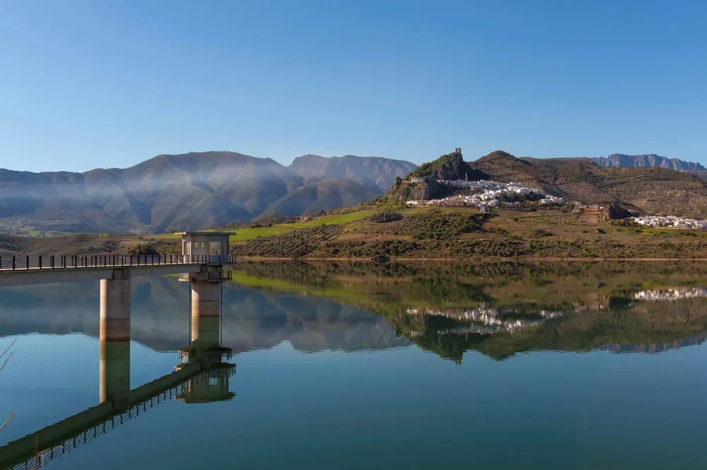 embalse-de-zahara-de-la-sierra-foto-diputacion-provincia-de-cadiz