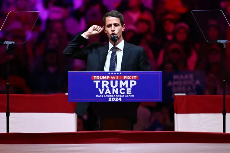 Tony Hinchcliffe comediante  / ANGELA WEISS/AFP vía Getty Images.