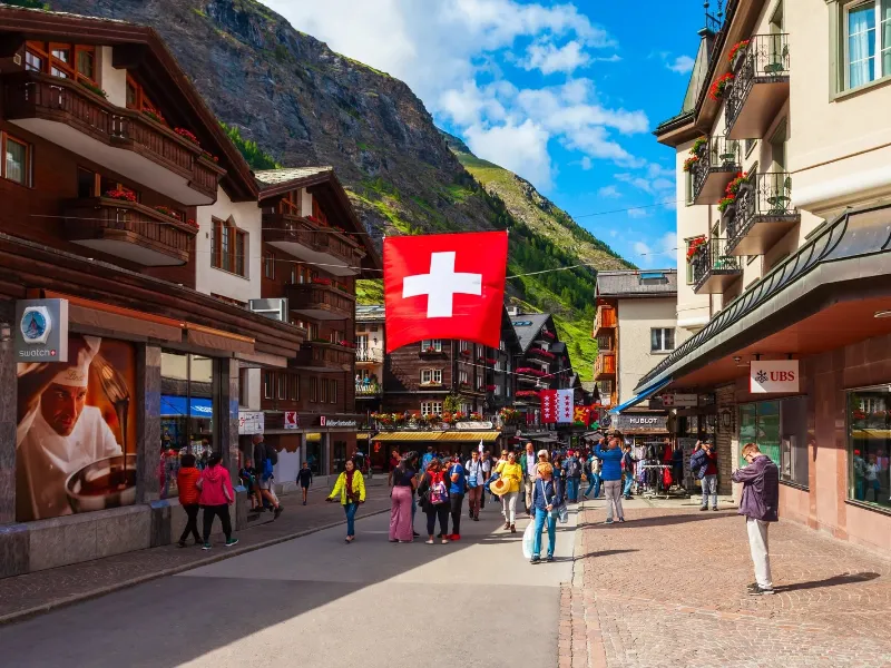 Suiza ofrece más de 200 empleos para profesionales que hablan italiano