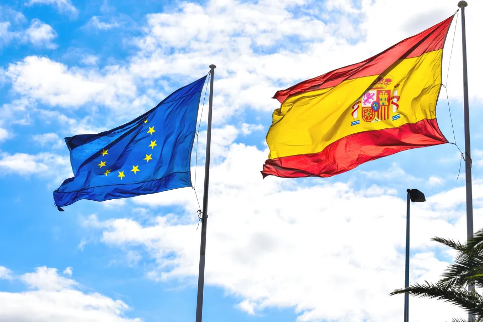 Unión Europera - población - banderas - España