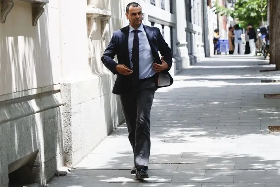 Alberto González Amador, pareja de Isabel Díaz Ayuso|Foto: EFE/Rodrigo Jimenez La jueza cita como imputado a González Amador por presunta corrupción en los negocios