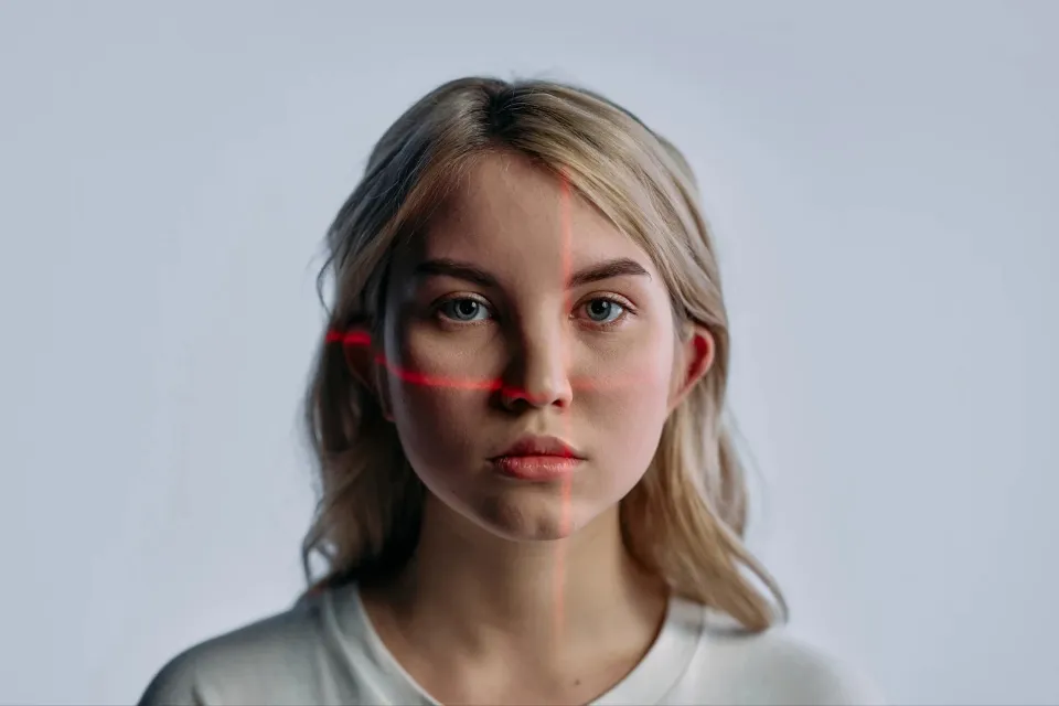 La IA utiliza fotos faciales para estimar la edad biológica