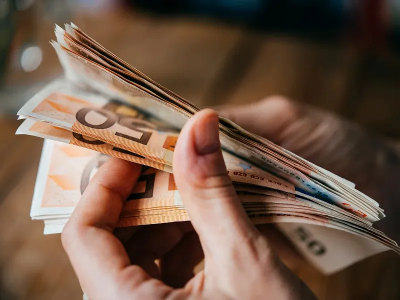 Cómo recibir casi €8.000 al año sin haber cotizado jamás