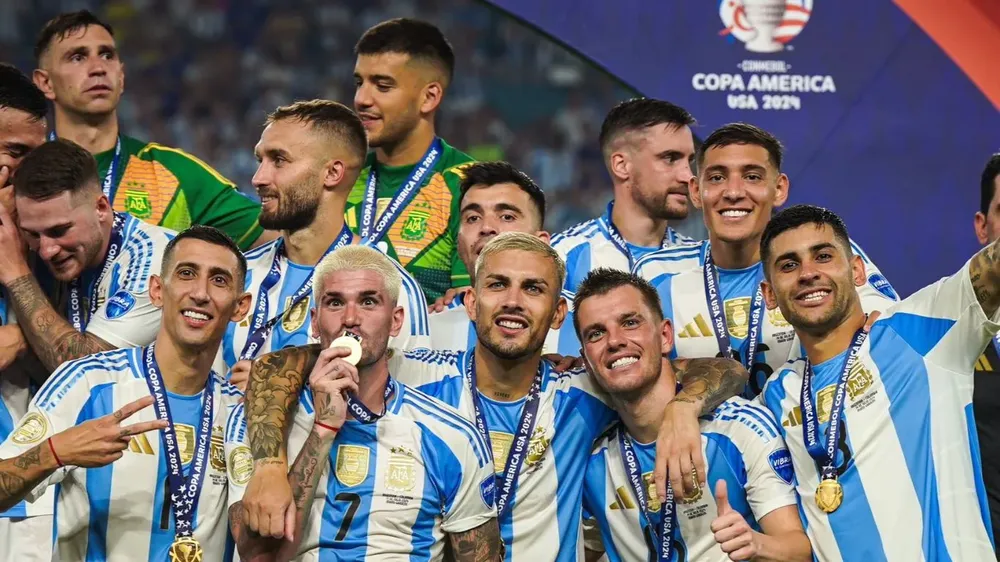 España fija en el podio del ranking de selecciones de la FIFA foto 2 prensa afa argentina