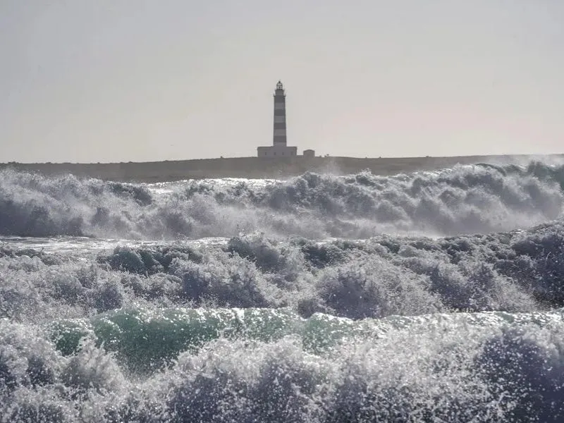 oleaje-extremo-litoral-galicia-alerta-naranja-temporal-invierno|Foto: EFE/David Arquimbau Sintes