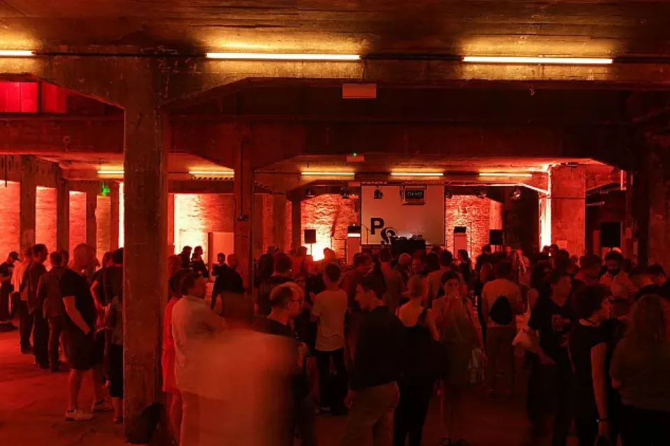 Discoteca techno|Foto: Euronews/AP Cómo entrar en una de las discotecas techno más exclusivas de Berlín