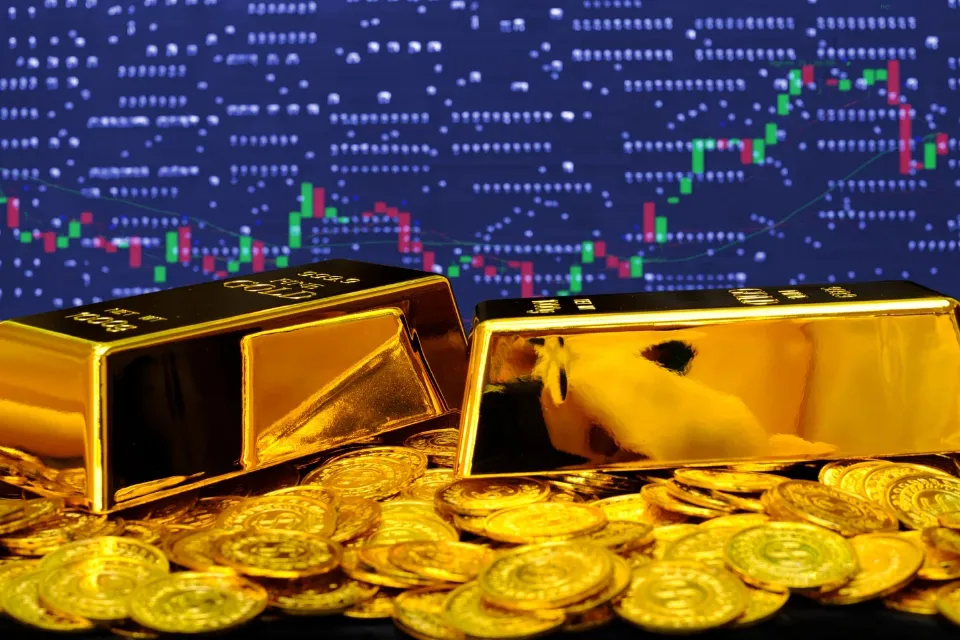 El oro marca un nuevo récord El oro marca un nuevo récord y supera por primera vez la barrera de los $3.500 