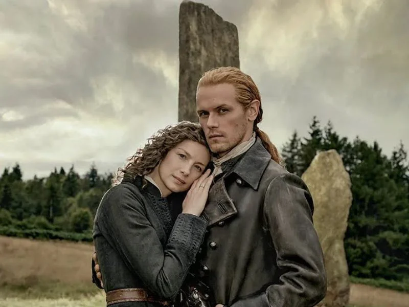 outlander-temporada-8-estreno-movistar-plus-jamie-claire