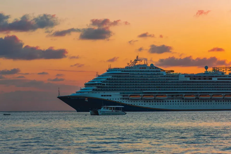 El crucero que promete unas vacaciones permanentes