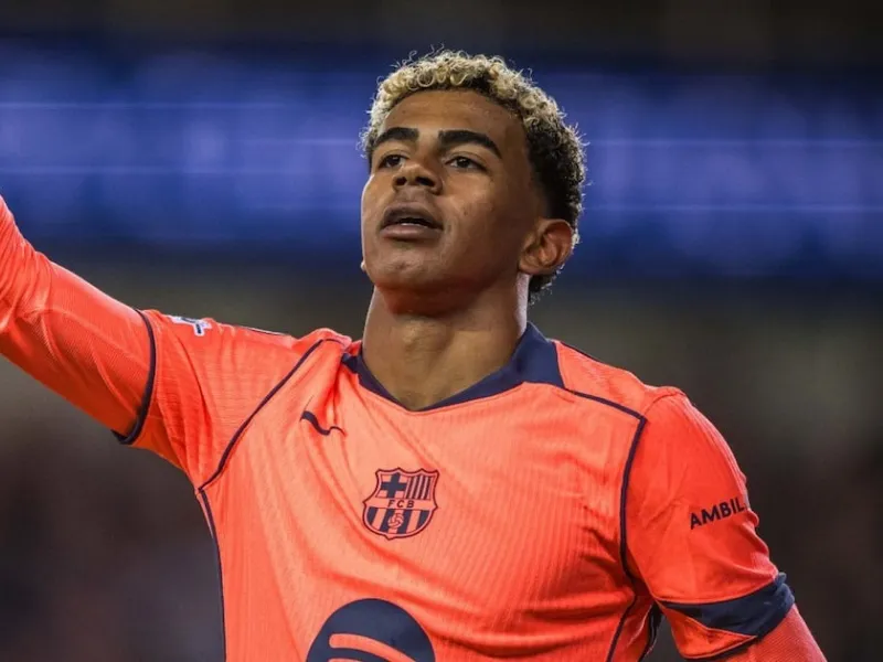 lamine-yamal-ranking-cies-world11-fifpro|Foto: Fox Sports/@fcbarcelona Lamine Yamal encabeza el ranking del CIES con un valor de 400 millones y se convierte en el jugador más joven en integrar el World 11 de FIFPro