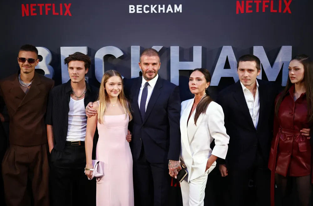 La familia Beckham se enfrenta a polémica desatada por Brooklyn Beckham | Foto: Tolga Akmen