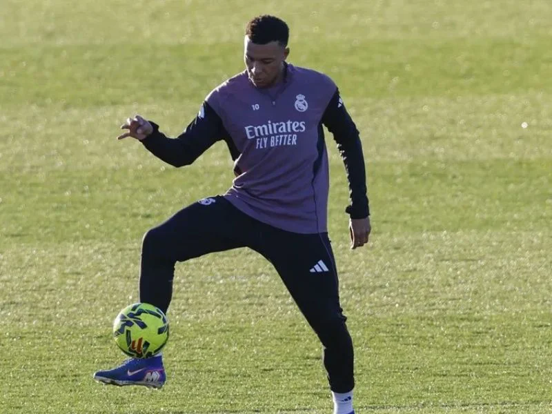 kylian-mbappe-dolor-en-la-rodilla-izquierda|Foto: EFE 