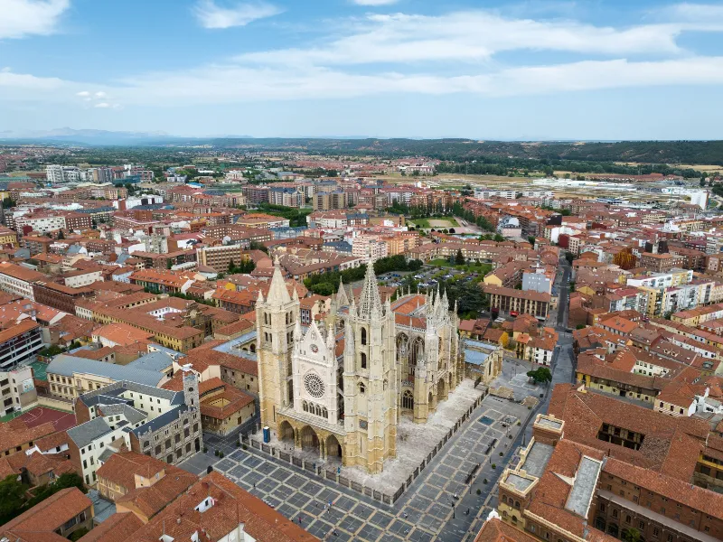 ¿Quieres casa pero no tienes dinero? Estos pueblos españoles te pagan por mudarte
