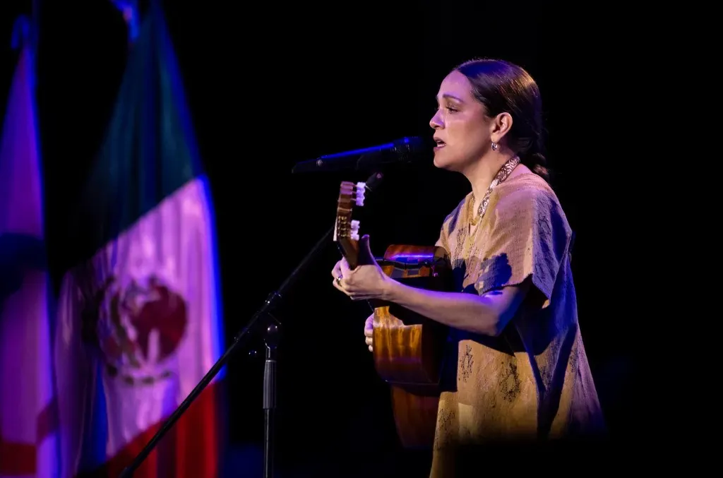 La cantante mexicana Natalia Lafourcade - Premios Nobel de la Paz 2