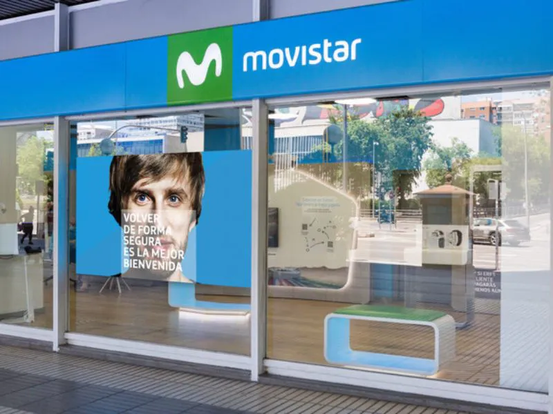 Samsung Galaxy S25 FE gratis con Movistar: móvil premium y entretenimiento por €9,99 al mes|Foto: Xataka Consigue el Samsung Galaxy S25 FE sin coste inicial con Movistar y accede a series, fútbol y películas por solo 9,99 euros al mes
