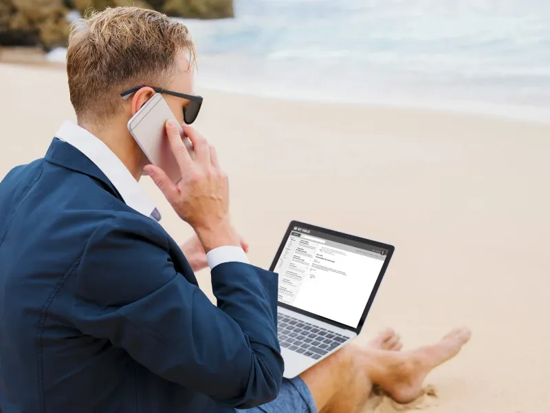 Desconexión digital en España: 88% de los trabajadores sigue conectado en verano, según DECIX