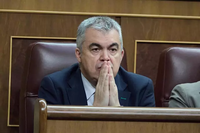 El secretario de Organización del PSOE, Santos Cerdán|Foto: Europa Press/Jesús Hellín  El secretario de Organización del PSOE dimite de su cargo y deja el acta de diputado tras el informe de la UCO