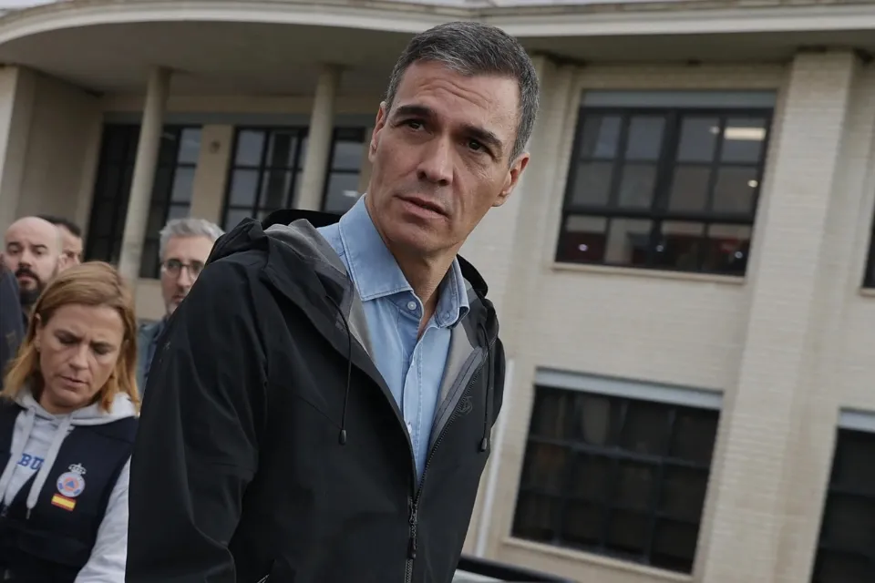 El presidente del Gobierno, Pedro Sánchez|Foto: EFE/Manuel Bruque Pedro Sánchez se reúne en Valencia con víctimas de la Dana

