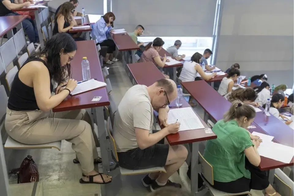 Alumnos en un aula de la universidad|Foto: EFE/Marcial Guillén España mantiene su presencia en el prestigioso Ranking Académico de Universidades del Mundo 2025