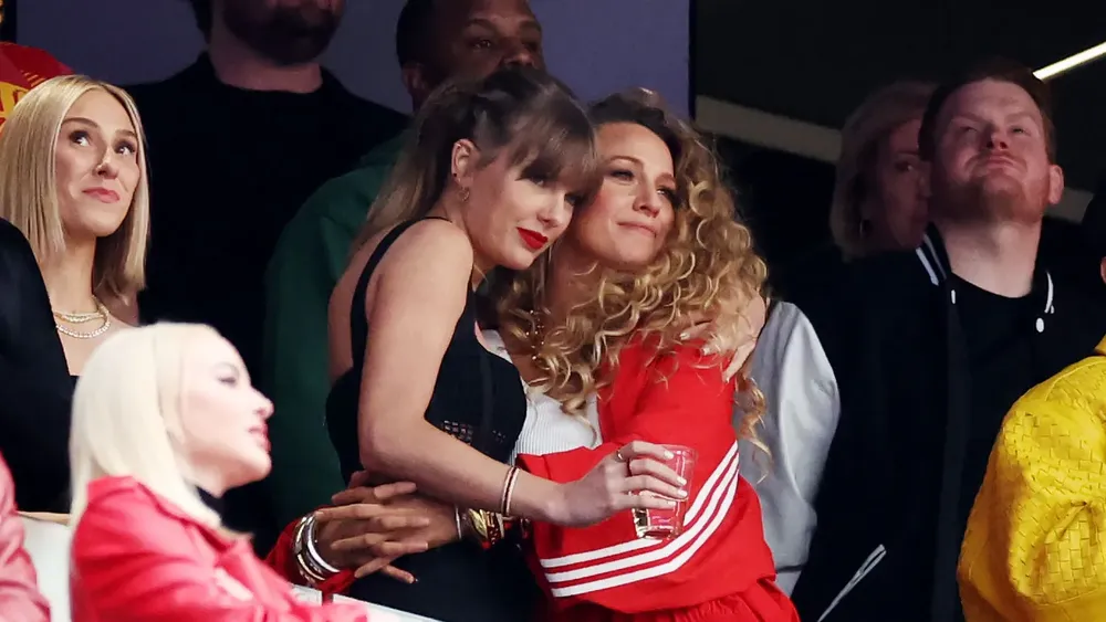 Blake Lively y Taylor Swift         Foto: Ezra Shaw/Getty Images