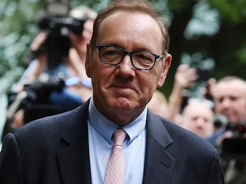 Kevin Spacey a su llegada al tribunal de Londres. (EP) | FOTO: La Vanguardia