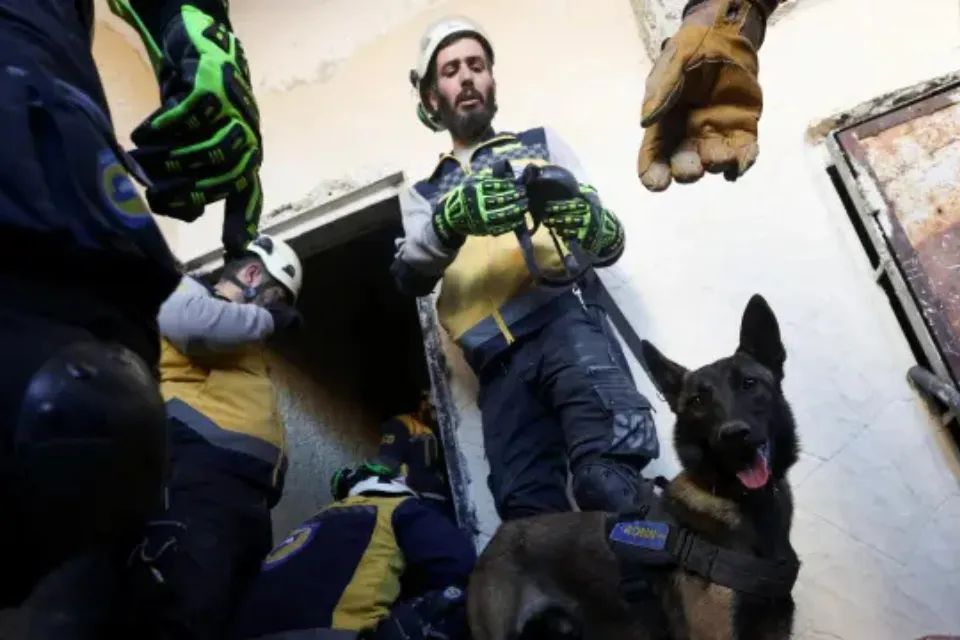 Siria-equipo de búsqueda en la cárcel de Sednaya, a 30 kilómetros de Damasco- El Español/Reuters