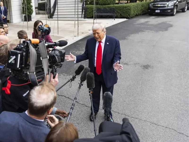 El presidente de EEUU, Donald Trump|Foto: EFE/JIM LO SCALZO EEUU confirma un tercer ataque a narcolanchas en el Caribe y escala tensión con Venezuela