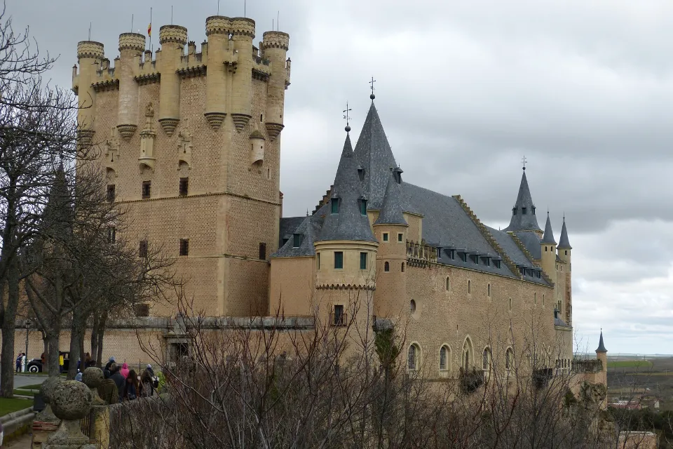 Castillo del Alcázar de Segovia Castillo del Alcázar de Segovia