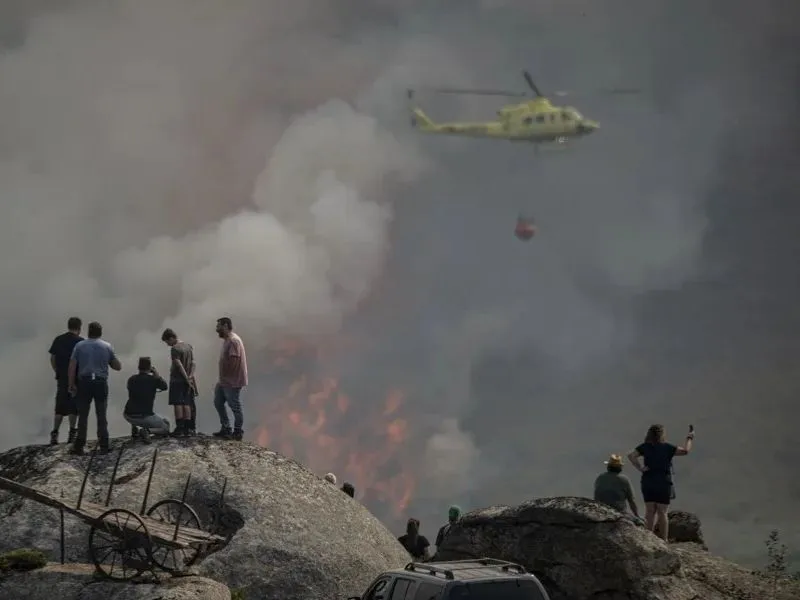 España declara zona catastrófica en 16 comunidades por incendios forestales e inundaciones|Foto: EFE/Brais Lorenzo